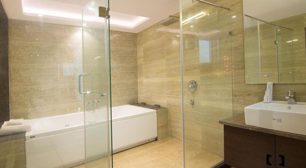 Kc Manor Hotel จัมเชดปูร์ ภายนอก รูปภาพ