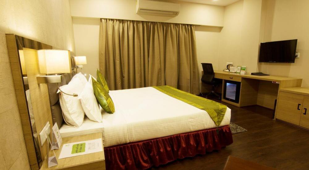 Kc Manor Hotel จัมเชดปูร์ ภายนอก รูปภาพ