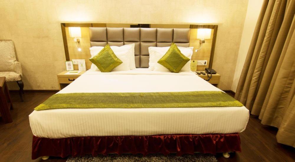 Kc Manor Hotel จัมเชดปูร์ ภายนอก รูปภาพ