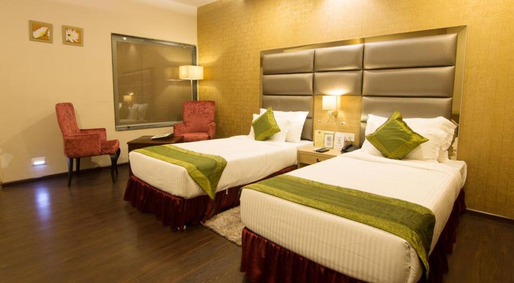 Kc Manor Hotel จัมเชดปูร์ ภายนอก รูปภาพ