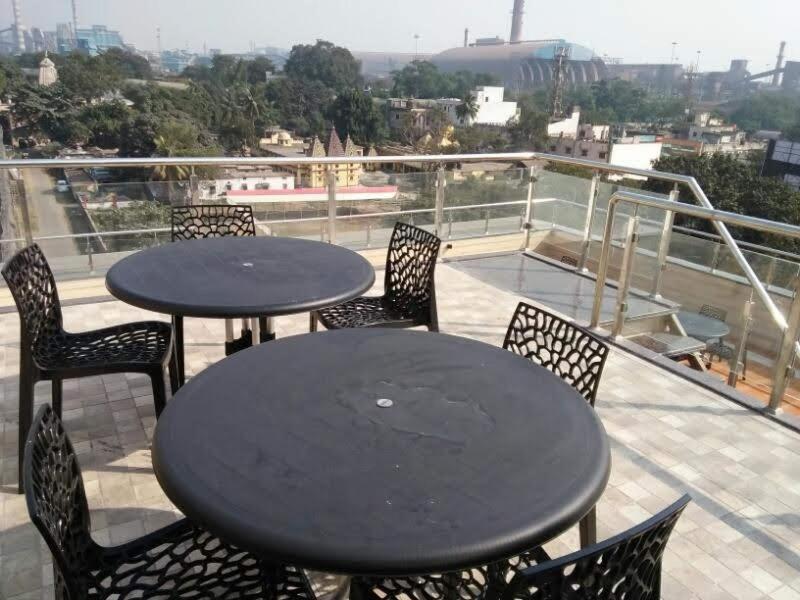 Kc Manor Hotel จัมเชดปูร์ ภายนอก รูปภาพ