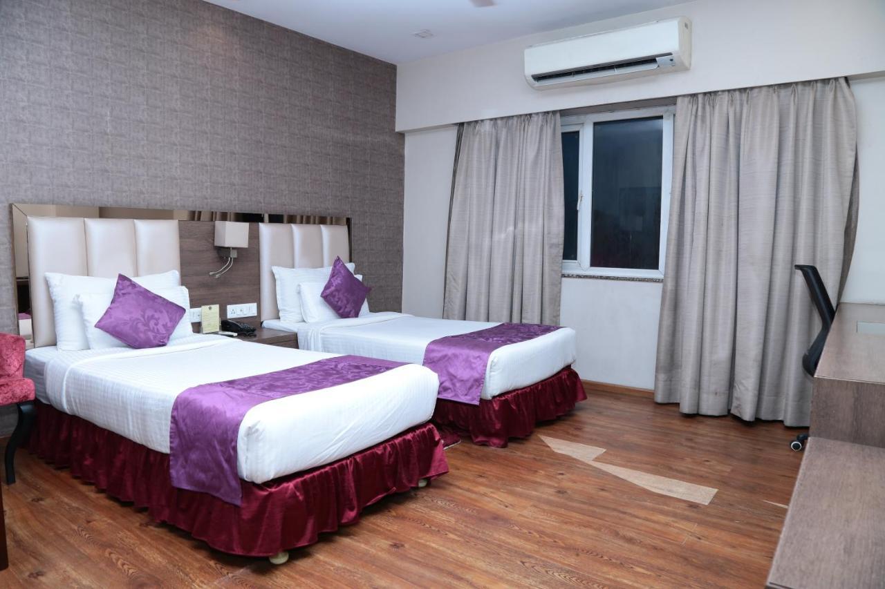 Kc Manor Hotel จัมเชดปูร์ ภายนอก รูปภาพ