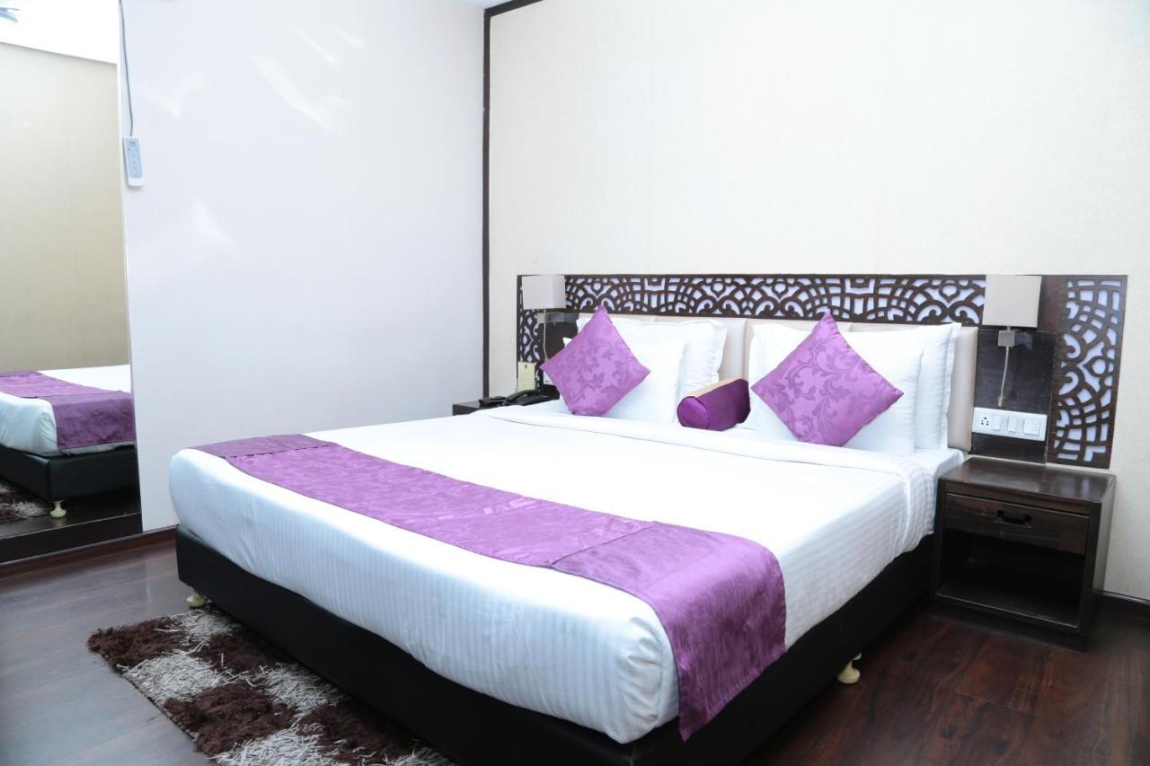 Kc Manor Hotel จัมเชดปูร์ ภายนอก รูปภาพ